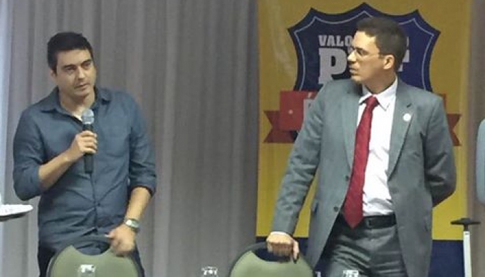 Presidente e vice-presidente do SinPRF-MS participam de reunião na FenaPRF