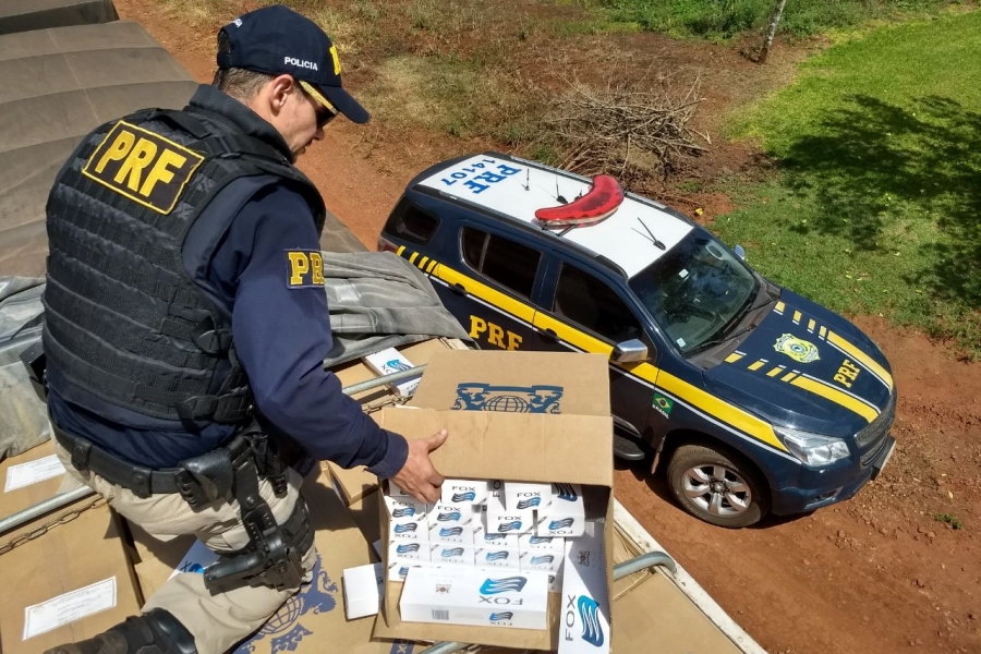 PRF apreende 800 mil maços de cigarros contrabandeados do Paraguai