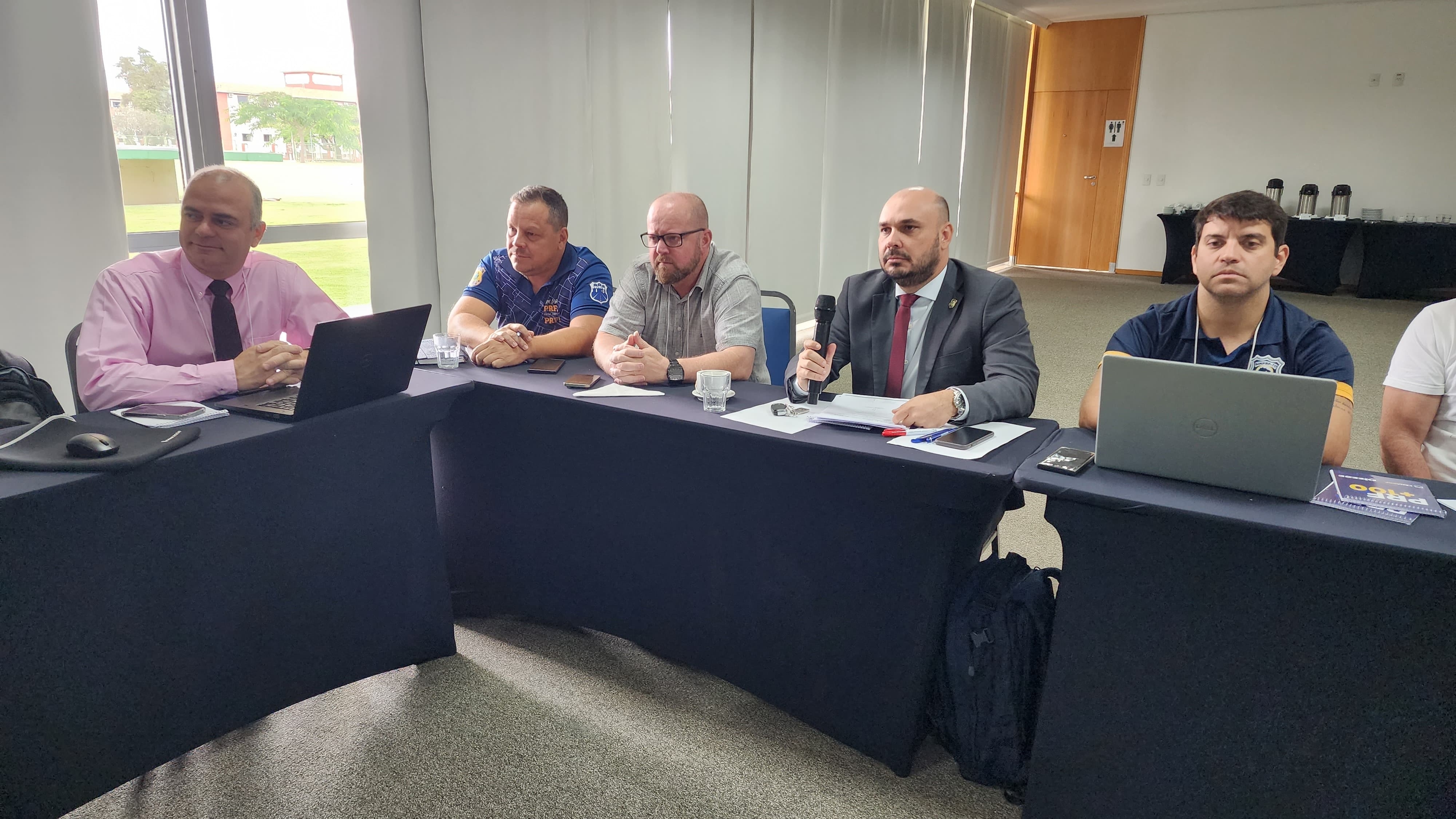 Presidente do SINPRF/MS participa da reunião de planejamento estratégico da FenaPRF