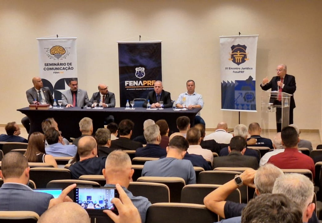 Diretores do SinPRF-MS participam de seminário de Comunicação da FenaPRF